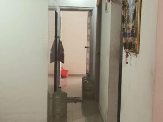Resale | 3 BHK 850 Sq.Ft. Apartment in Shreenathji Tower