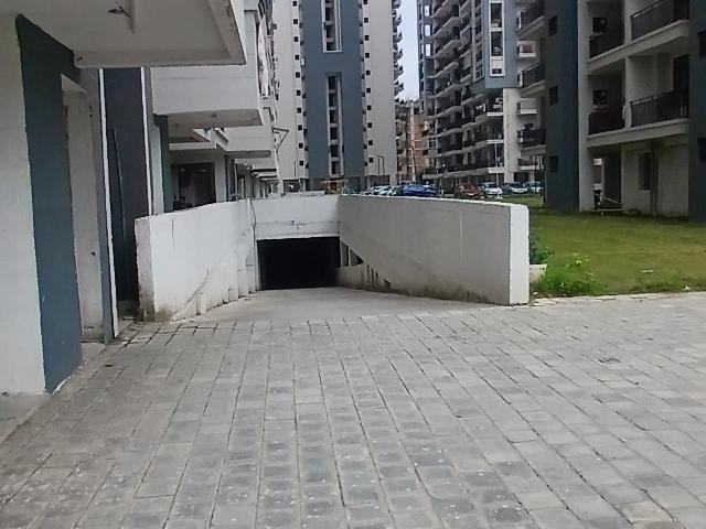 Resale | 3 BHK 851 Sq.Ft. Apartment in Amolik Sankalp