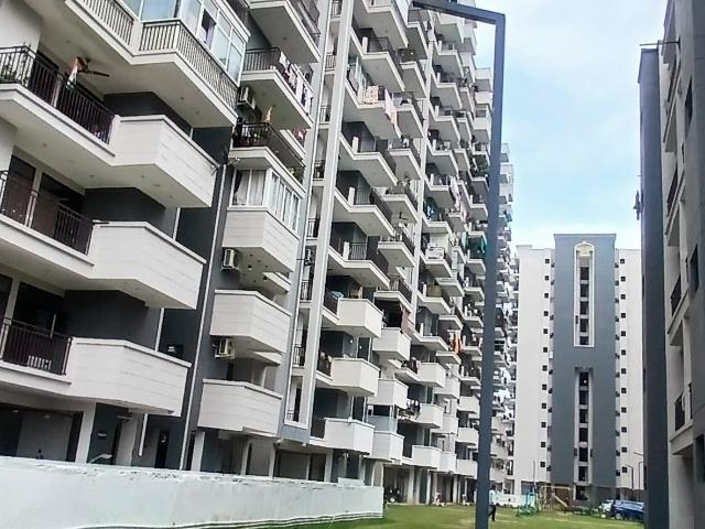 Resale | 3 BHK 851 Sq.Ft. Apartment in Amolik Sankalp