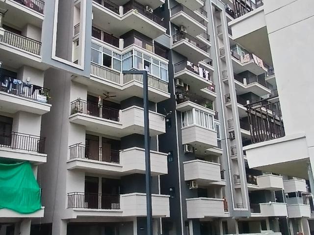 Resale | 3 BHK 851 Sq.Ft. Apartment in Amolik Sankalp