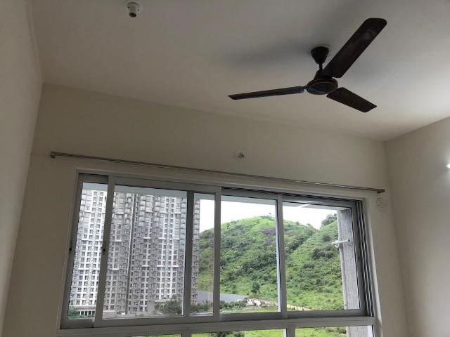 Resale | 3 BHK 877 Sq.Ft. Apartment in Godrej Hillside