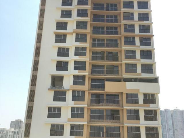 Resale | 3 BHK 881 Sq.Ft. Apartment in Chandak Stella