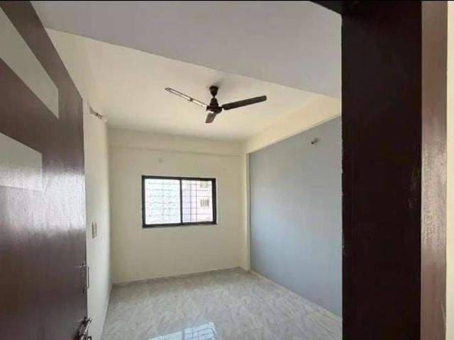 Resale | 3 BHK 894 Sq.Ft. Apartment in Mahalunge