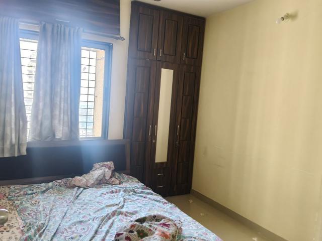 Resale | 3 BHK 900 Sq.Ft. Apartment in Vartak Nagar