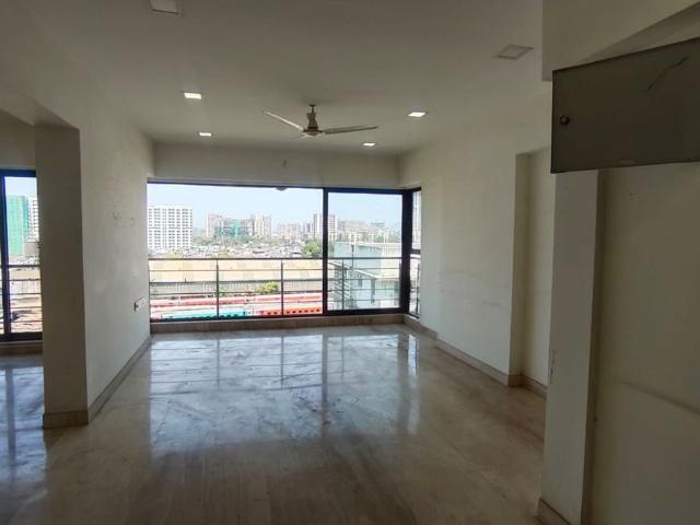 Resale | 3 BHK 900 Sq.Ft. Apartment in Fortune Paradise Mumbai