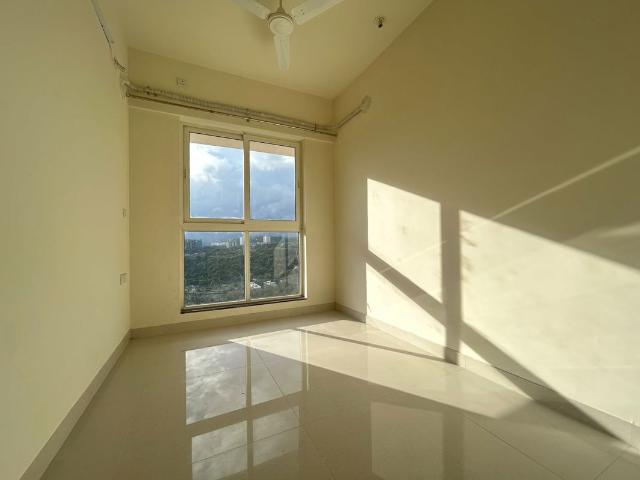 Resale | 3 BHK + 900 Sq.Ft. Apartment in Sheth Avante