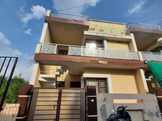 Resale | 3 BHK + 90 Sq.Yd. Independent House in Landran