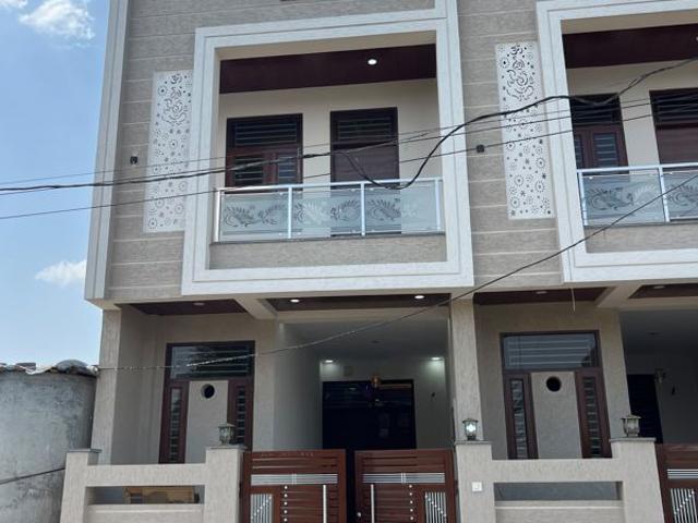 Resale | 3 BHK 92 Sq.Yd. Villa in Kalwar Road