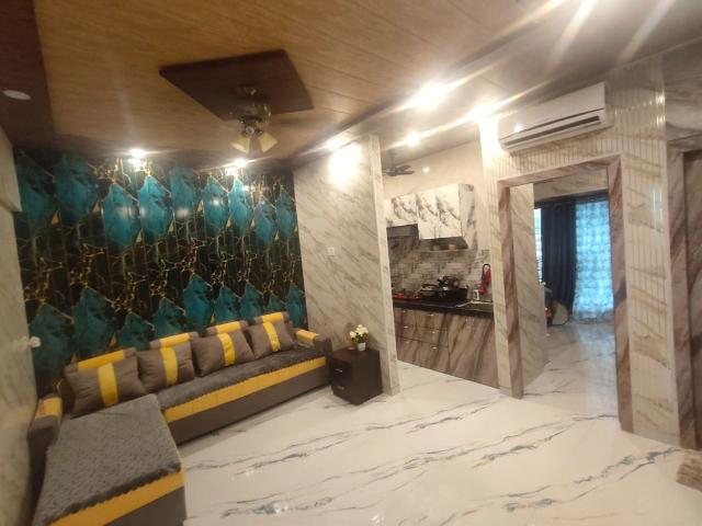 Resale | 3 BHK + 932 Sq.Ft. Apartment in Lalani Grandeur