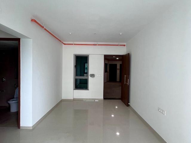 Resale | 3 BHK 957 Sq.Ft. Apartment in Kalpataru Immensa