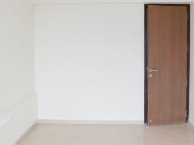 Resale | 3 BHK 965 Sq.Ft. Apartment in Chandak Stella