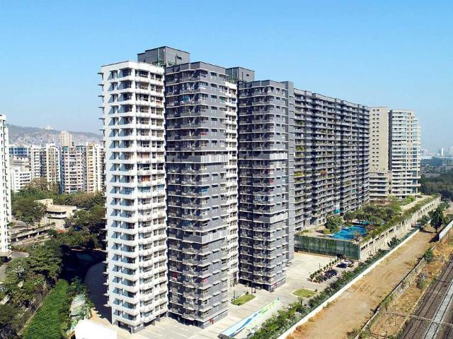 Resale | 3 BHK + 968 Sq.Ft. Apartment in Wadhwa The Address Boulevard