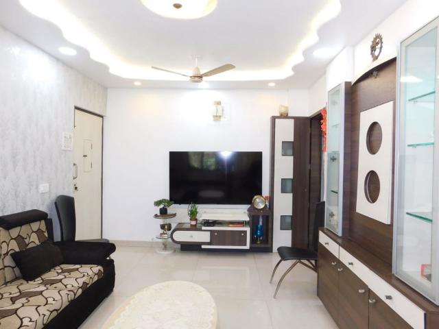 Resale | 3 BHK + 978 Sq.Ft. Apartment in Goyal Plaza