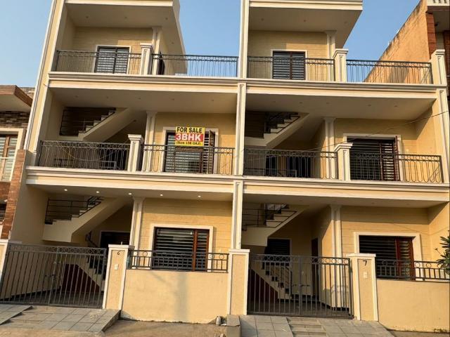 Resale | 3 BHK 972 Sq.Ft. Independent House in Sector 124