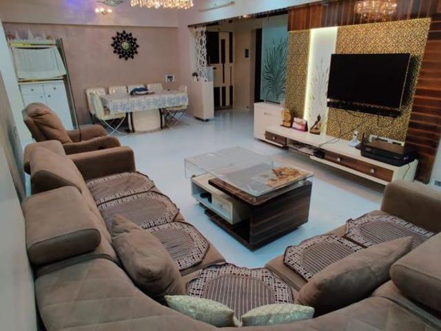 Resale | 3 BHK 985 Sq.Ft. Apartment in Borivali West