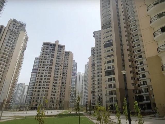 Resale | 3 BHK 9800 Sq.Ft. Apartment in Amrapali Heartbeat City