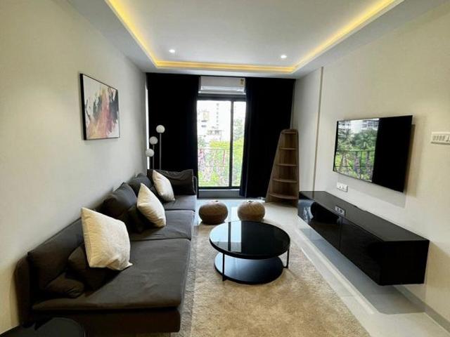 Resale | 3 BHK + 980 Sq.Ft. Apartment in Prabhadevi