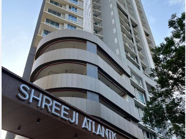 Resale | 3 BHK 980 Sq.Ft. Apartment in Shreeji Atlantis