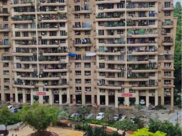 Resale | 3 BHK 994 Sq.Ft. Apartment in Nahar Camellia Apartment