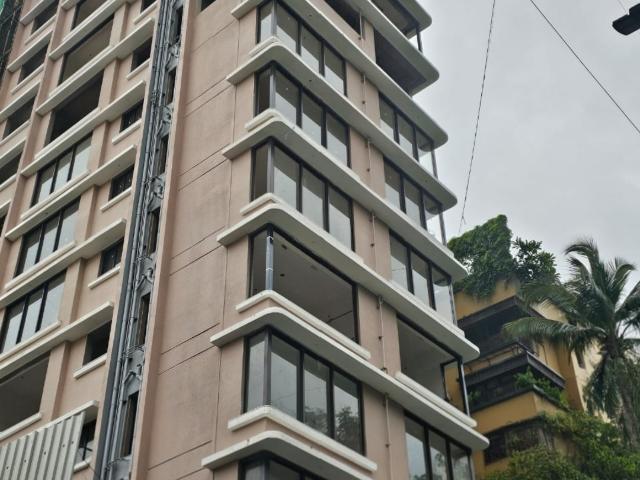 Resale | 3 BHK 996 Sq.Ft. Apartment in Manohar Apartment