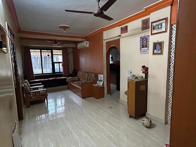 Resale | 3 BHK 997 Sq.Ft. Apartment in Parshwa Girnar Tirth