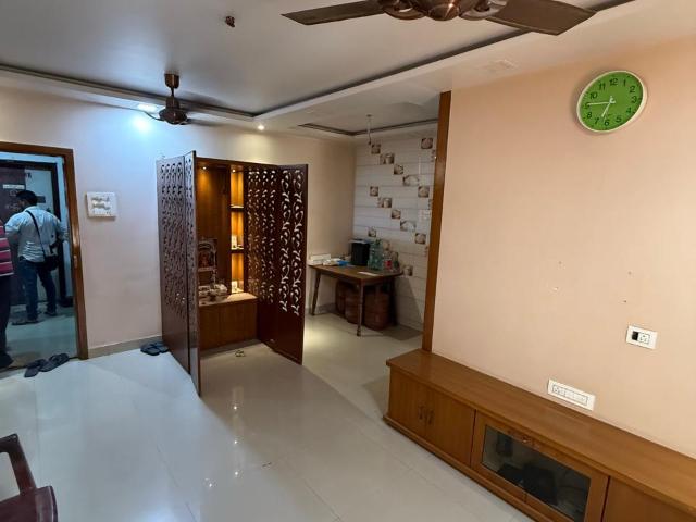 Resale | 3 BHK 997 Sq.Ft. Apartment in Parshwa Girnar Tirth
