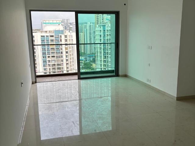 Resale | 3 BHK 991 Sq.Ft. Apartment in Kalpataru Immensa