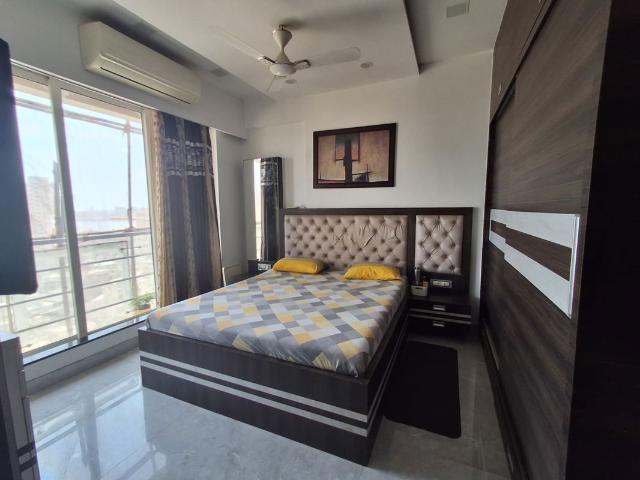 Resale | 3 BHK + Basement 1050 Sq.Ft. Apartment in Dosti Group Ambrosia