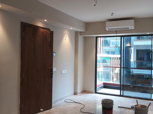 Resale | 3 BHK + Basement 1370 Sq.Ft. Apartment in Signature Global City 63A