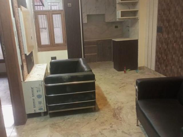 Resale | 3 BHK + Basement 1450 Sq.Ft. Apartment in Sai Niwas Apartments Noida
