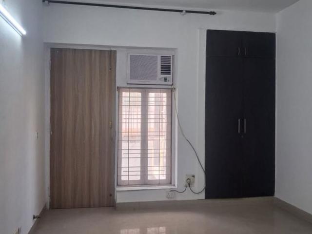 Resale | 3 BHK + Basement 1431 Sq.Ft. Apartment in Signature Global City 81