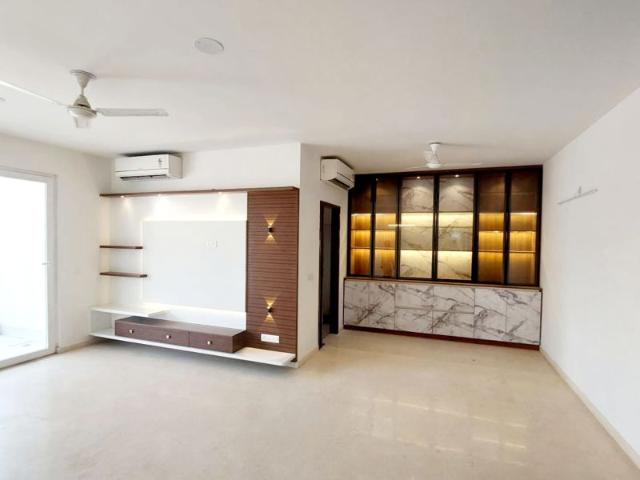 Resale | 3 BHK + Basement 1600 Sq.Ft. Apartment in DLF Gardencity Enclave