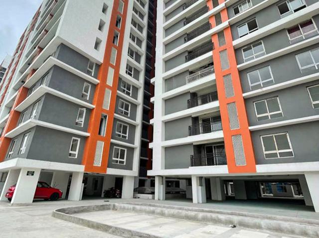 Resale | 3 BHK + Basement 1794 Sq.Ft. Apartment in RDB Legend Harmony