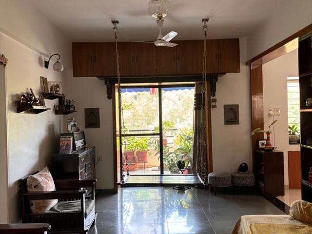 Resale | 3 BHK + Basement 1850 Sq.Ft. Apartment in Park Grandeur
