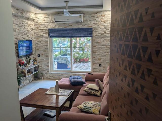 Resale | 3 BHK + Basement 1800 Sq.Mt. Apartment in RPS Auria