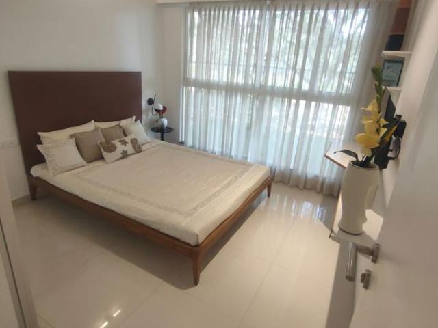 Resale | 3 BHK + Basement 2000 Sq.Ft. Apartment in Godrej Elaris