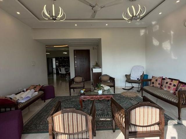 Resale | 3 BHK + Basement 2850 Sq.Ft. Apartment in Gold Opus