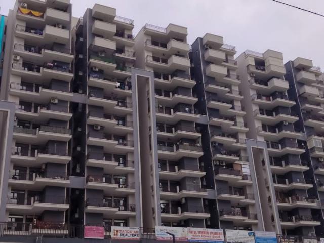 Resale | 3 BHK + Extra Room 851 Sq.Ft. Apartment in Amolik Sankalp