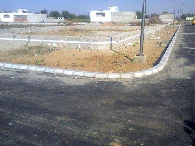 Resale | 3 BHK + Extra Room 86 Sq.Yd. Villa in Manglams Balaji City