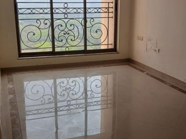 Resale | 3 BHK + Extra Room 900 Sq.Ft. Apartment in Raheja Acropolis