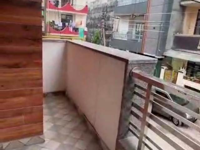 Resale | 3 BHK + Extra Room 90 Sq.Mt. Apartment in A and M Shakti Plaza