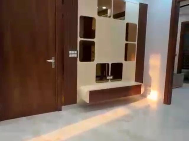 Resale | 3 BHK + Extra Room 90 Sq.Mt. Apartment in A and M Shakti Plaza