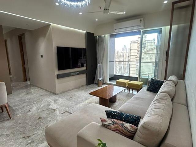 Resale | 3 BHK + Extra Room 911 Sq.Ft. Apartment in Rosa Manhattan