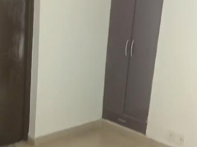 Resale | 3 BHK + Extra Room 969 Sq.Ft. Apartment in Mahagun Mahagunpuram