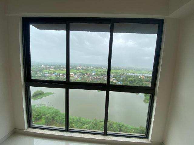 Resale | 3 BHK + Extra Room 970 Sq.Ft. Apartment in Lodha Palava City