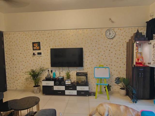 Resale | 3 BHK + Extra Room 980 Sq.Ft. Apartment in Kolte Patil Life Republic