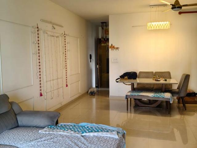 Resale | 3 BHK + Extra Room 1100 Sq.Ft. Apartment in The Wadhwa Anmol Prestige