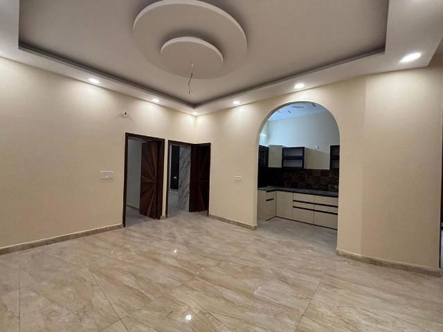 Resale | 3 BHK + Extra Room 1200 Sq.Ft. Apartment in Malleswaram