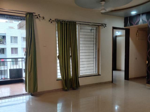Resale | 3 BHK + Extra Room 1200 Sq.Ft. Apartment in Park Express