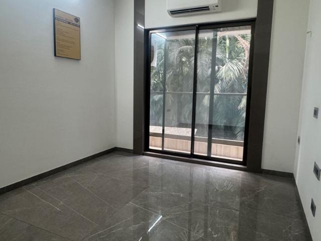 Resale | 3 BHK + Extra Room 1220 Sq.Ft. Apartment in Regency Luxuria